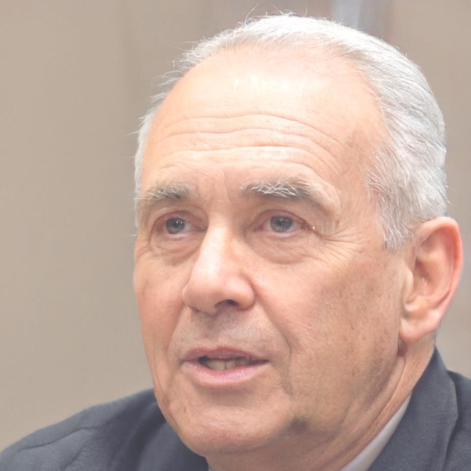 Porträt von Linus Brennan